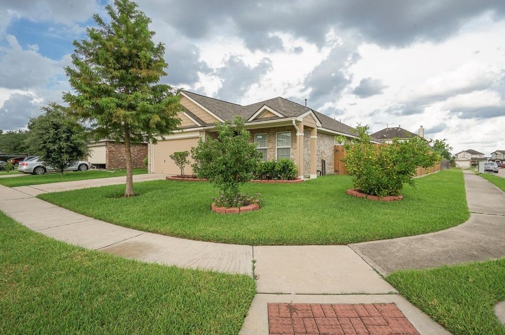 2402 Padgett Ct, Sugar Land TX  77498-6348 exterior