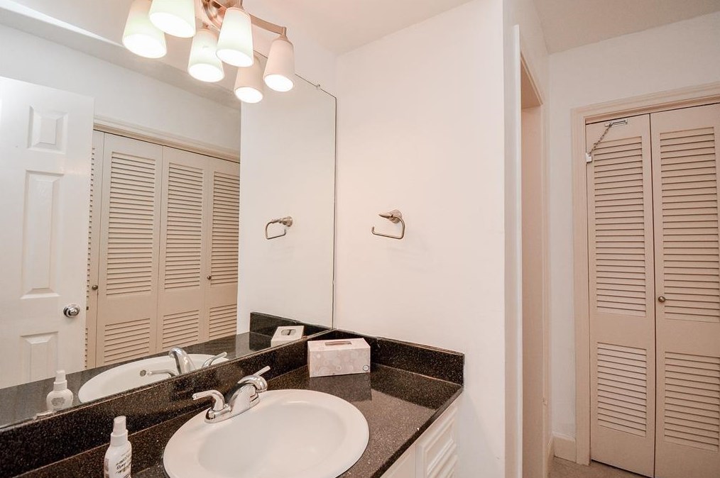 2600 Bellefontaine St, Houston TX  77025-1638 exterior