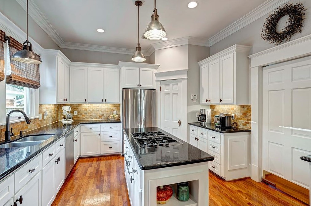426 Woodland St, Houston TX  77009-6543 exterior