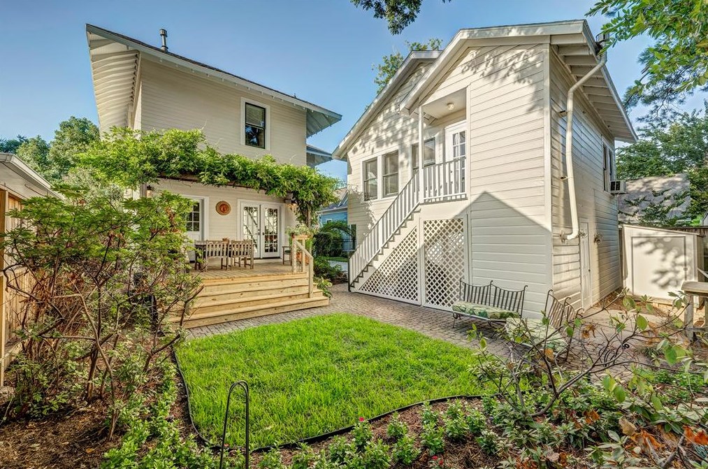 426 Woodland St, Houston TX  77009-6543 exterior