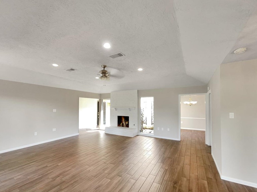 15911 Brookvilla Dr, Houston TX  77059-5910 exterior