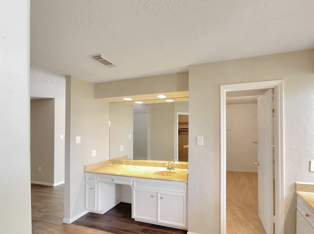 15911 Brookvilla Dr, Houston TX  77059-5910 exterior