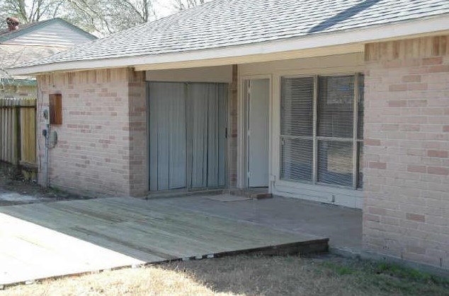7710 Leather Market St, Houston TX  77064-8222 exterior