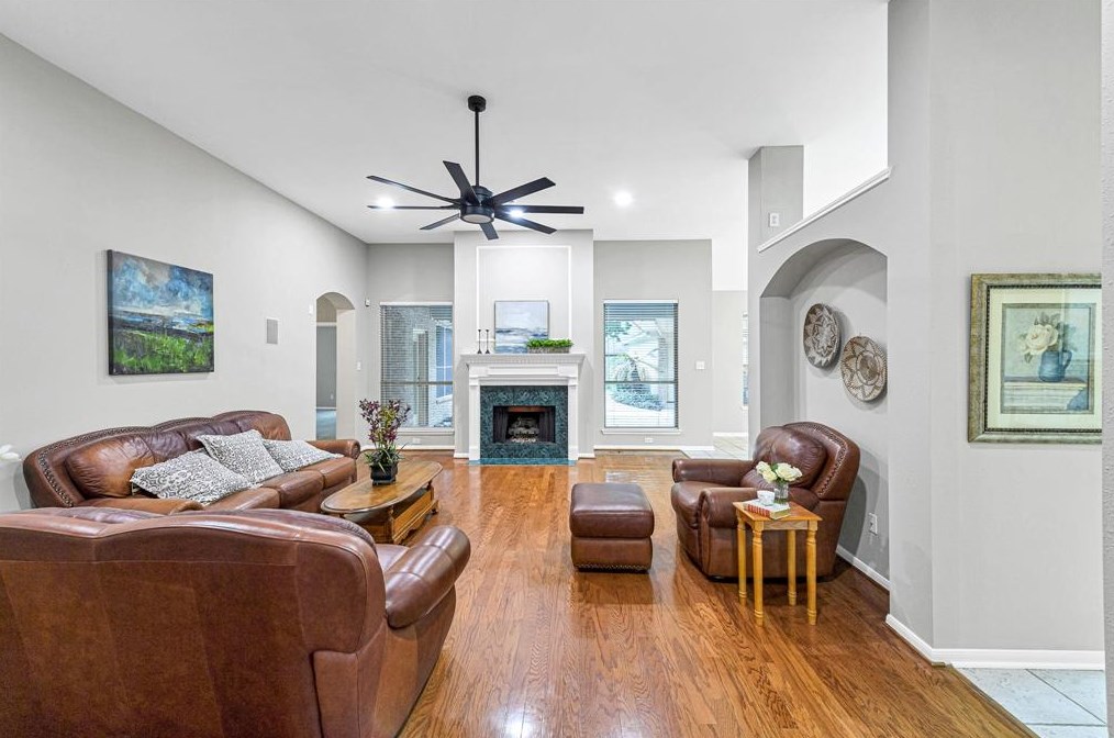 2510 Cooling Breeze Dr, Richmond TX 77406-6895 exterior