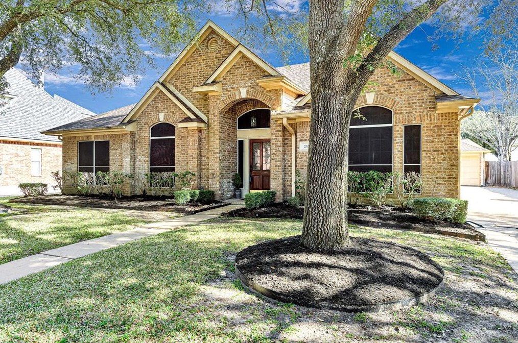 2510 Cooling Breeze Dr, Richmond TX 77406-6895 exterior