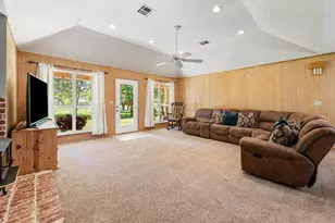 236 N Golfview Dr, Normangee, TX 77871 - Photo 7