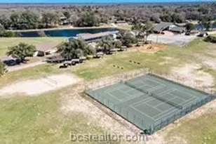 236 N Golfview Dr, Normangee, TX 77871 - Photo 39