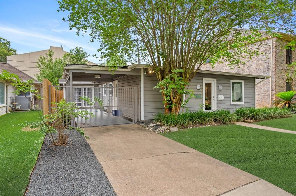 6107 Lake St, Houston TX  77005-3133 exterior