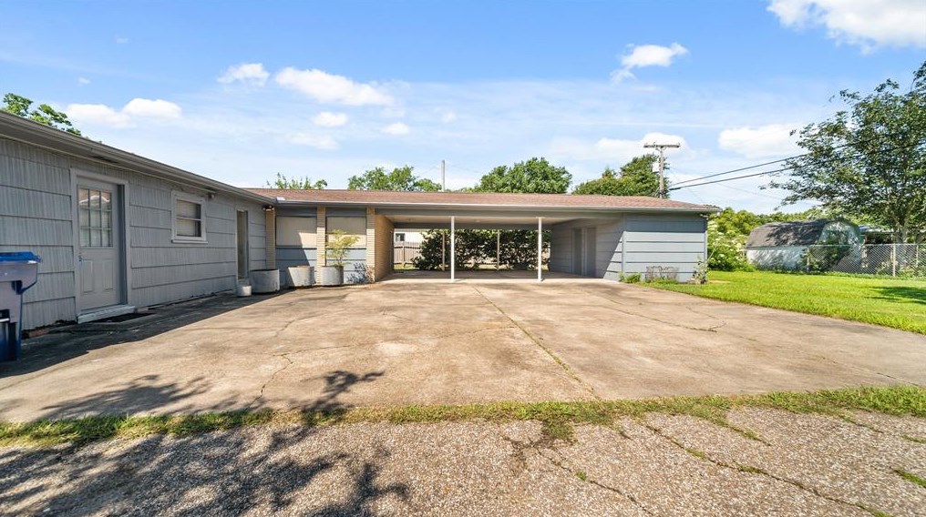 210 20 Ave, Texas City TX  77590-6134 exterior
