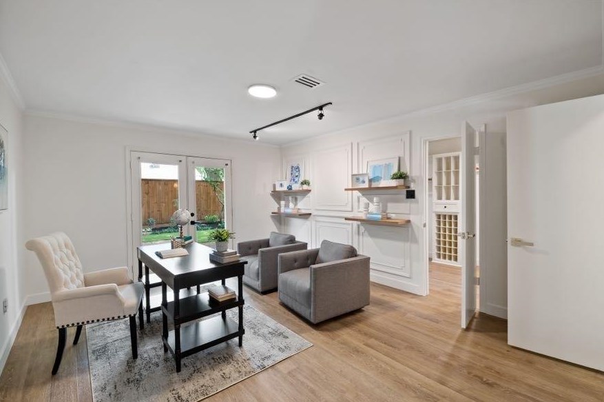 10107 Del Monte Dr, Houston TX  77057-3404 exterior