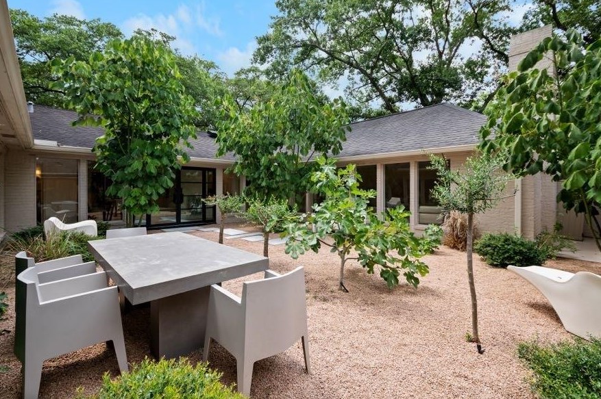 10107 Del Monte Dr, Houston TX  77057-3404 exterior
