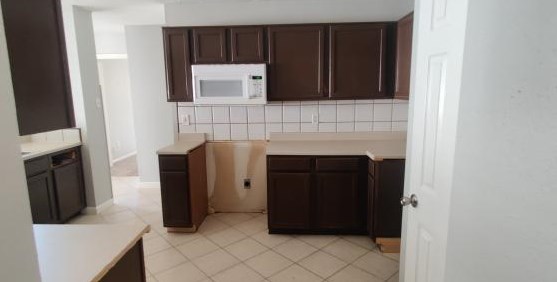 7750 Park Fls Dr, Houston TX  77095-4023 exterior