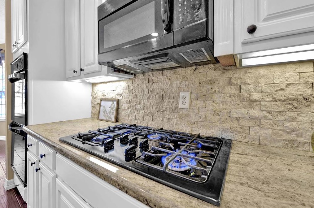 8419 Malardcrest Dr, Humble TX 77346-8109 exterior