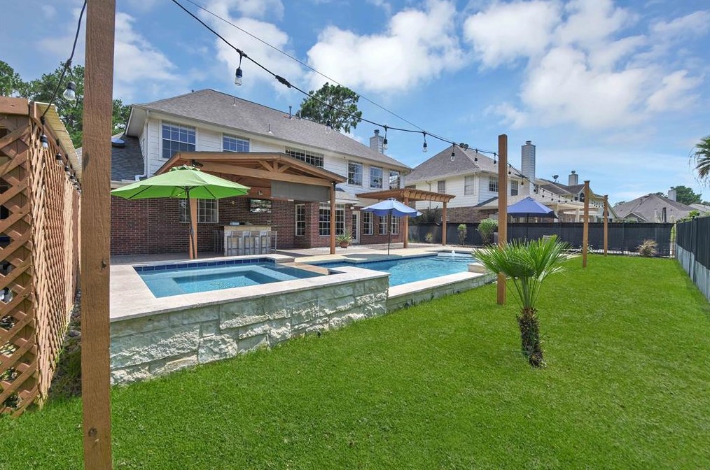 8419 Malardcrest Dr, Humble TX 77346-8109 exterior