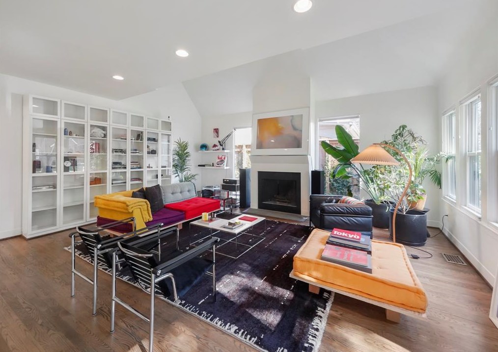 2240 Wroxton Rd, Houston TX  77005-1536 exterior