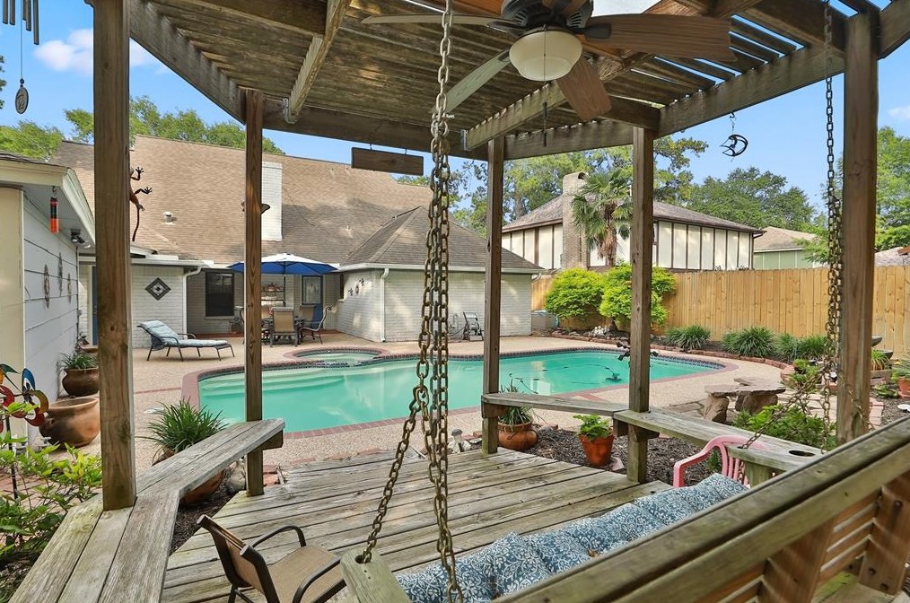 14035 Cleobrook, Houston TX  77070-3714 exterior