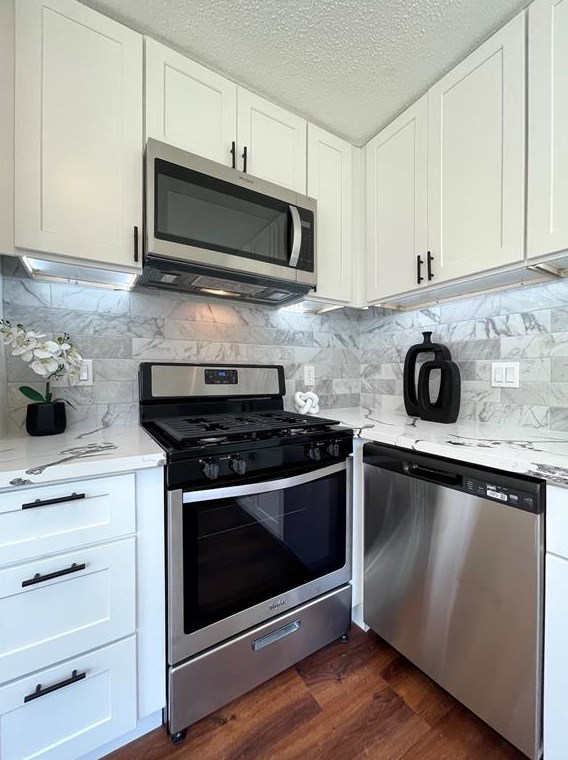 10718 Parkland Woods Dr, Sugar Land TX  77498-1733 exterior