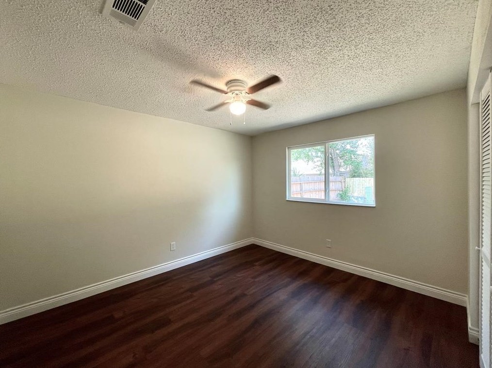 10718 Parkland Woods Dr, Sugar Land TX  77498-1733 exterior