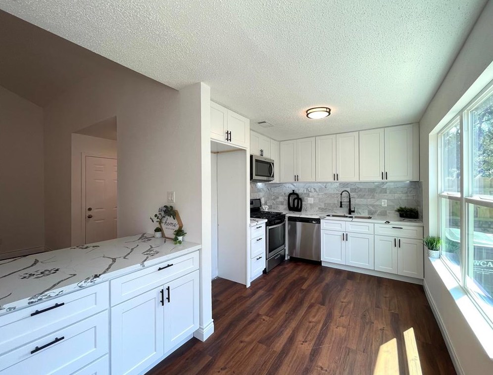10718 Parkland Woods Dr, Sugar Land TX  77498-1746 exterior