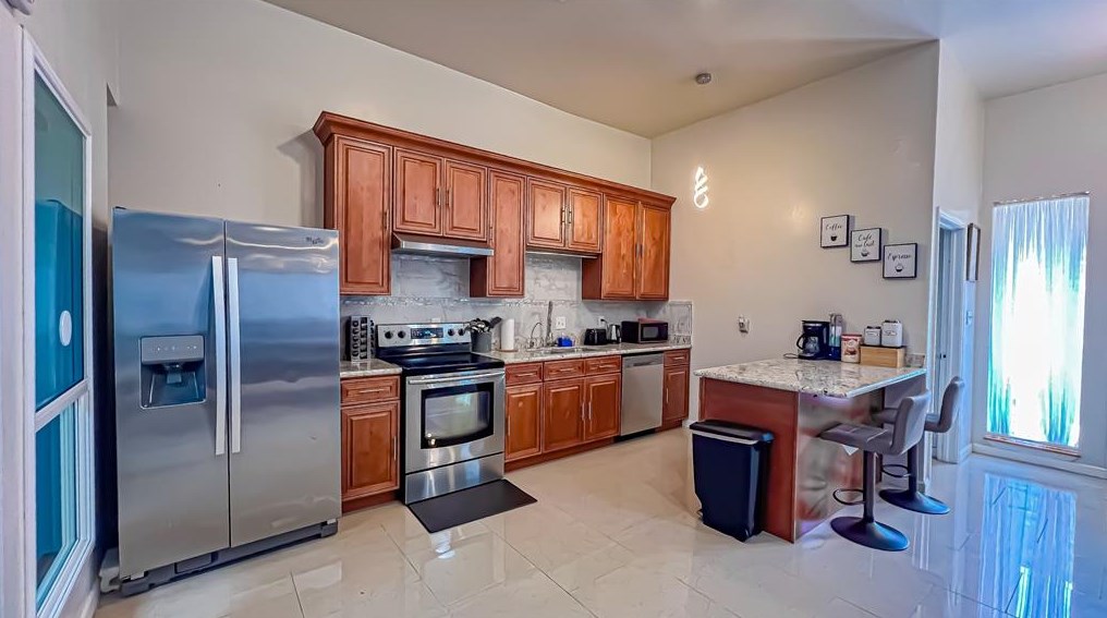 4243 Sun Mdw Dr, Houston TX  77072-1453 exterior