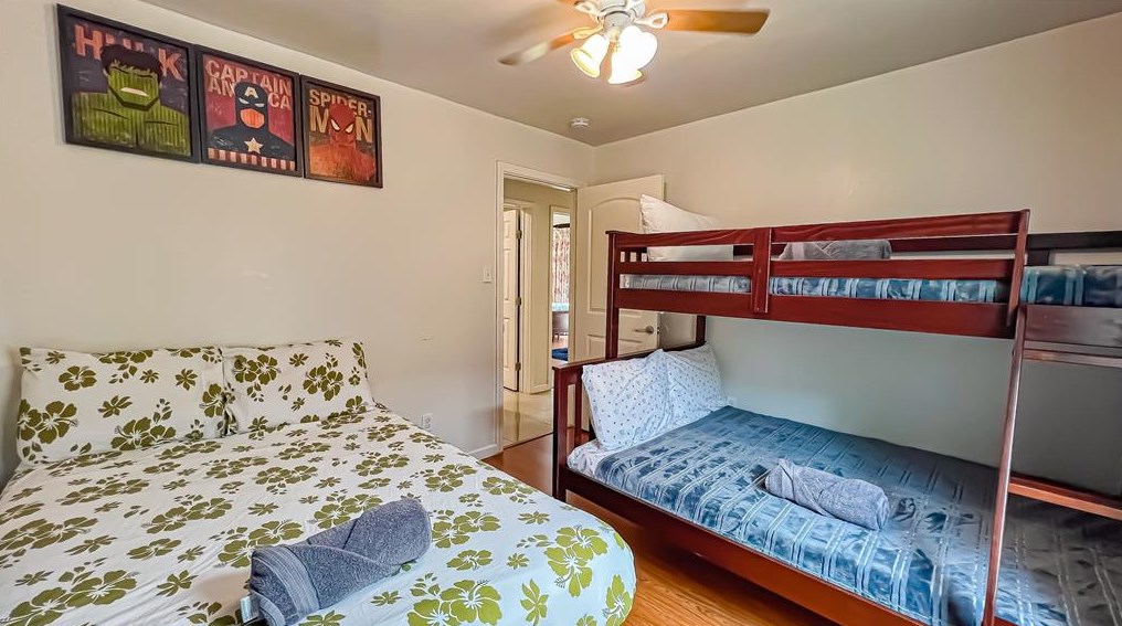 4243 Sun Mdw Dr, Houston TX  77072-1453 exterior