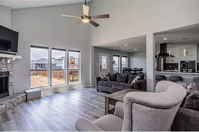 301 Commander Drive, Tiki Island, TX 77554 - Photo 9