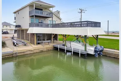 301 Commander Drive, Tiki Island, TX 77554 - Photo 1