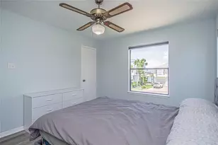 301 Commander Dr, Tiki Island, TX 77554 - Photo 21