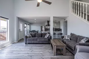 301 Commander Dr, Tiki Island, TX 77554 - Photo 7