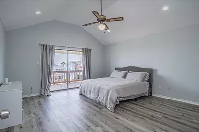 301 Commander Drive, Tiki Island, TX 77554 - Photo 23