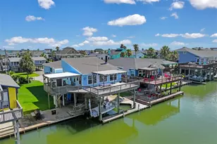 206 Galleon Dr, Freeport, TX 77541 - Photo 1