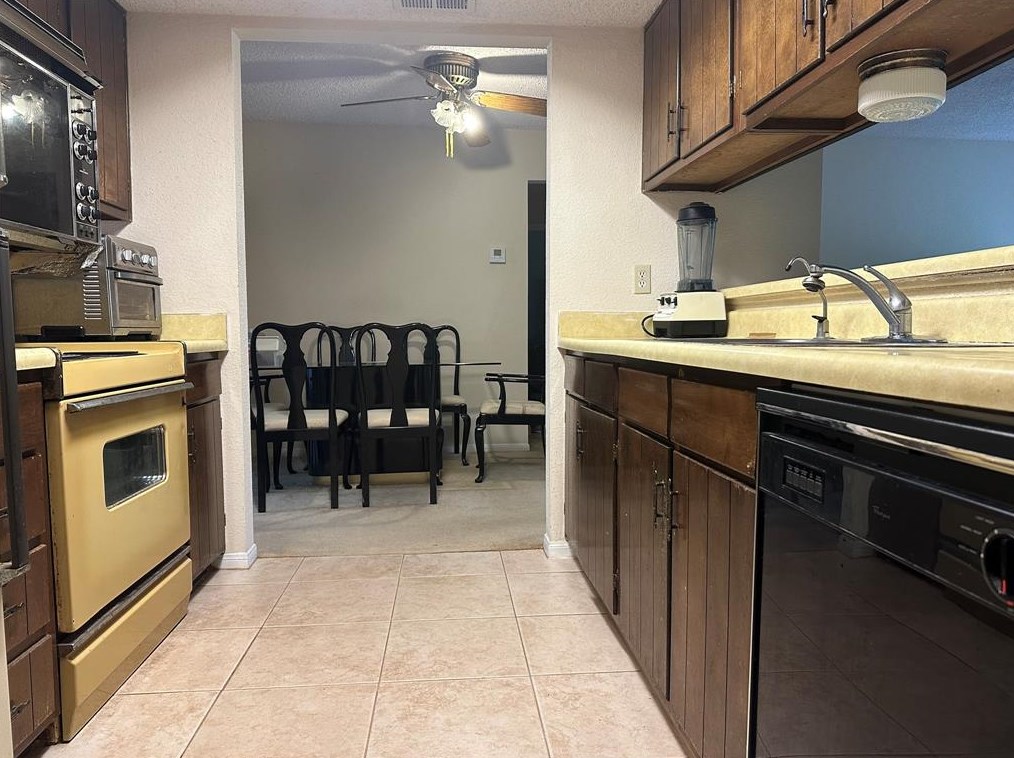 2006 Westlake Way, Houston TX 77084-4845 exterior