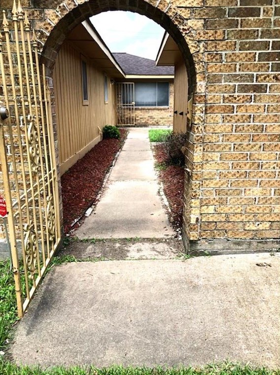 9606 Ravensworth Dr, Houston TX  77031-3120 exterior