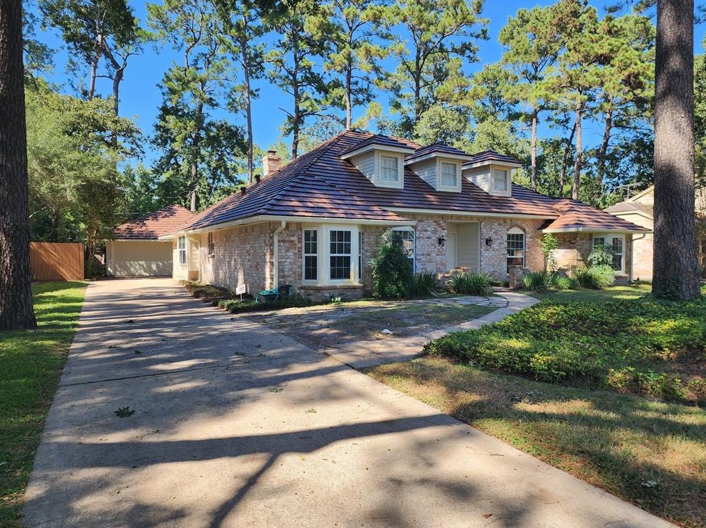 6614 Coral Ridge Rd, Houston TX  77069-3211 exterior