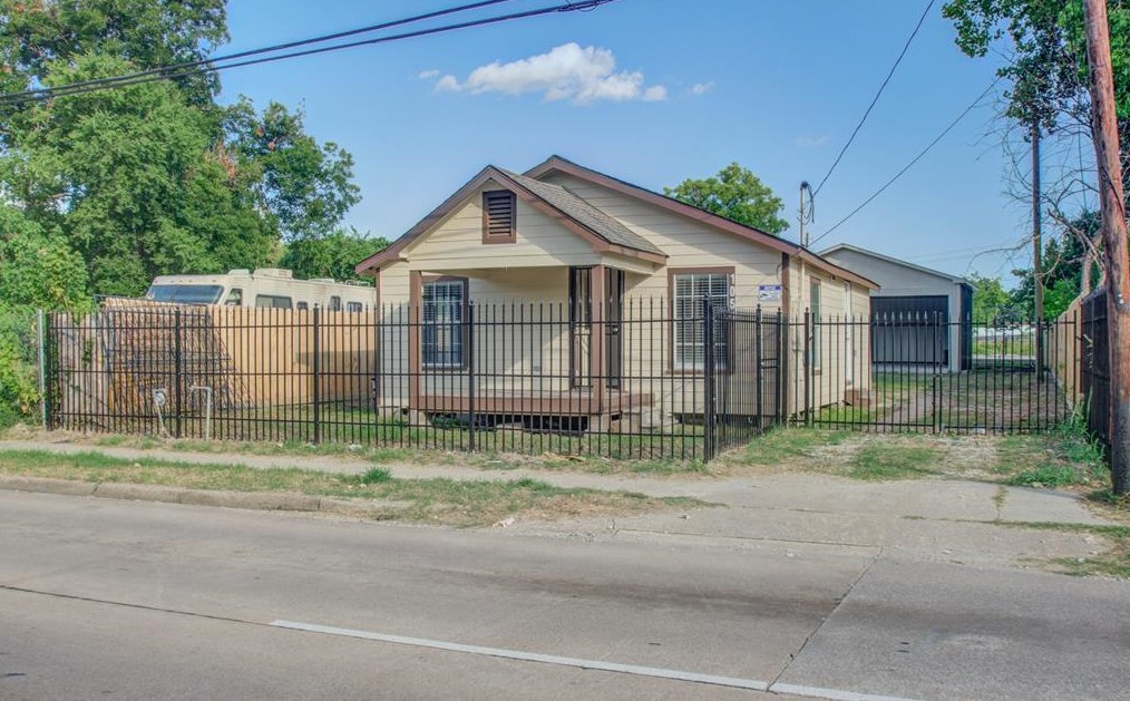 1051 Little York Rd, Houston TX  77091-2264 exterior