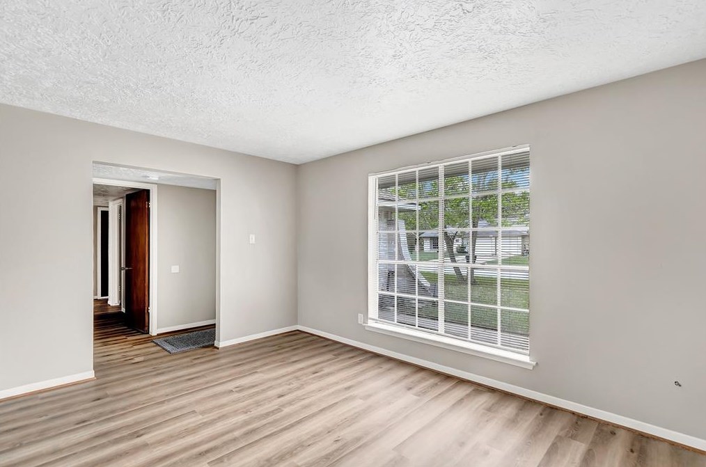 8626 Cottage Gate Ln, Houston TX  77088-5000 exterior