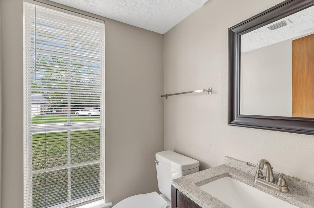 8626 Cottage Gate Ln, Houston TX  77088-5000 exterior