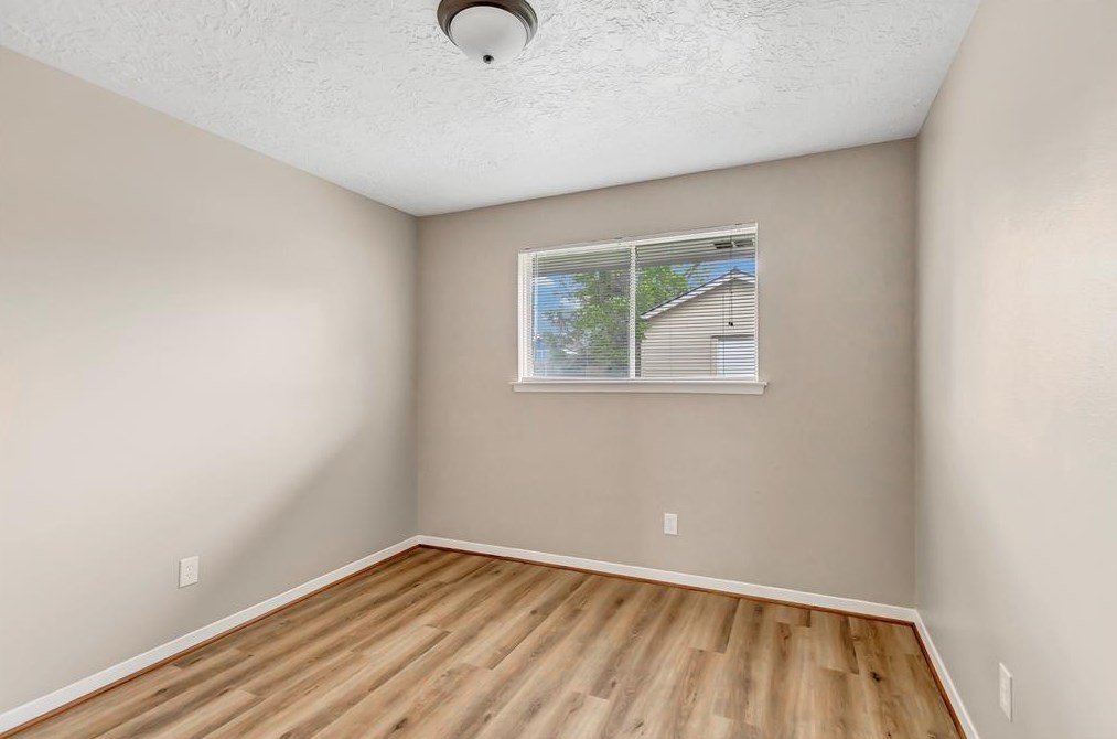 8626 Cottage Gate Ln, Houston TX  77088-5000 exterior