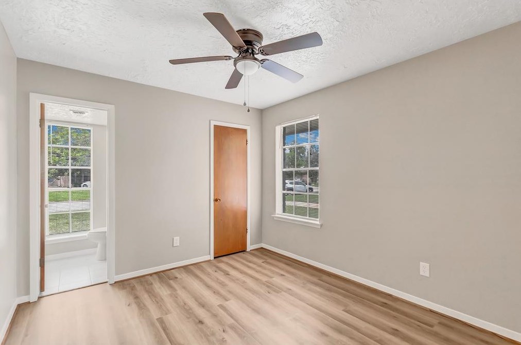 8626 Cottage Gate Ln, Houston TX  77088-5000 exterior