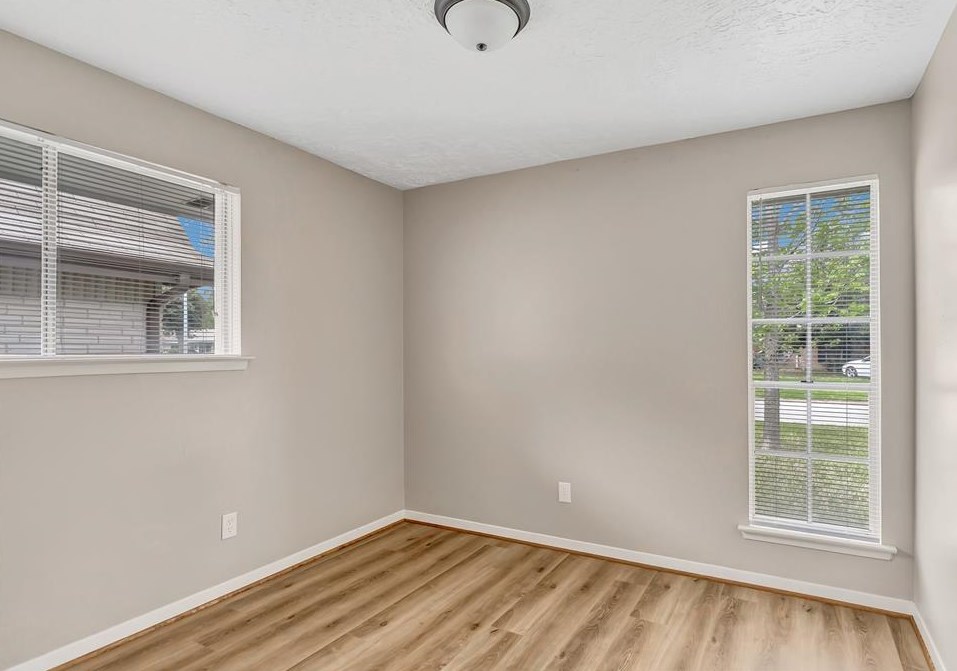 8626 Cottage Gate Ln, Houston TX  77088-5000 exterior