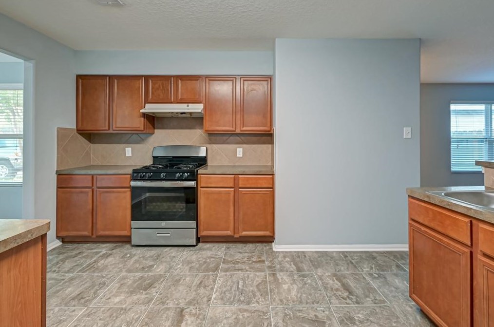 2746 Iris Vly Way, Houston TX  77038-1319 exterior