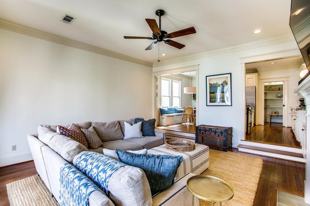 221 24 St, Houston TX  77008-1944 exterior