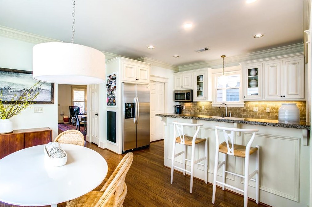 221 24 St, Houston TX  77008-1944 exterior