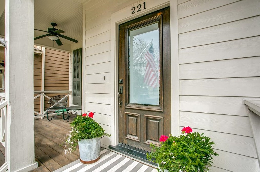 221 24th St, Houston TX  77008-2547 exterior