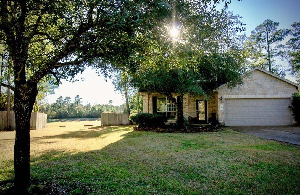 3 Ebony Oaks Pl, Spring TX  77382-1428 exterior