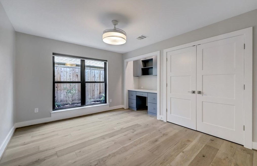 15750 Barkers Lndg Rd, Houston TX  exterior