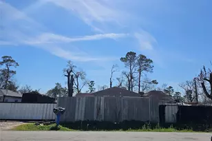 8104 Woodlyn Rd, Houston, TX 77028 - Photo 1