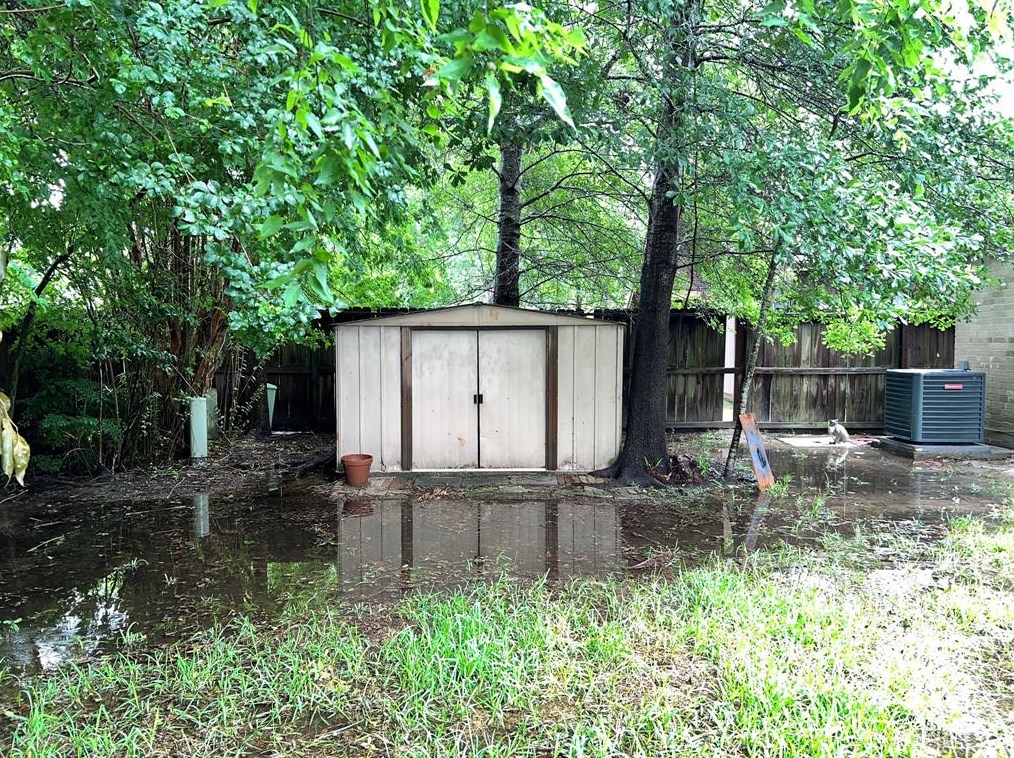 16631 Capewood Dr, Humble TX exterior