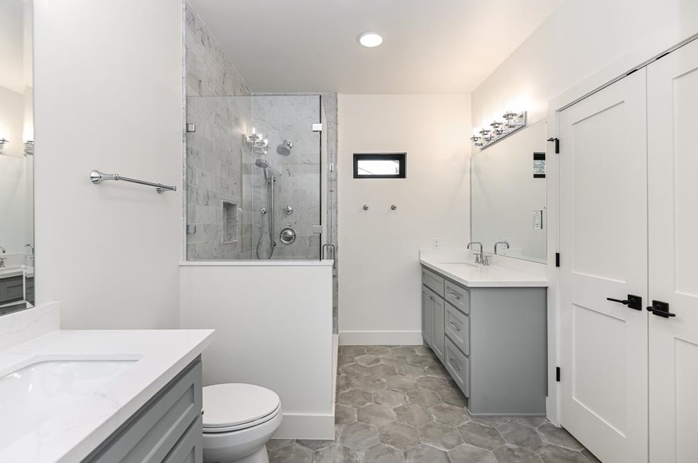 10023 Springwood Frst, Houston TX  77080-6442 exterior
