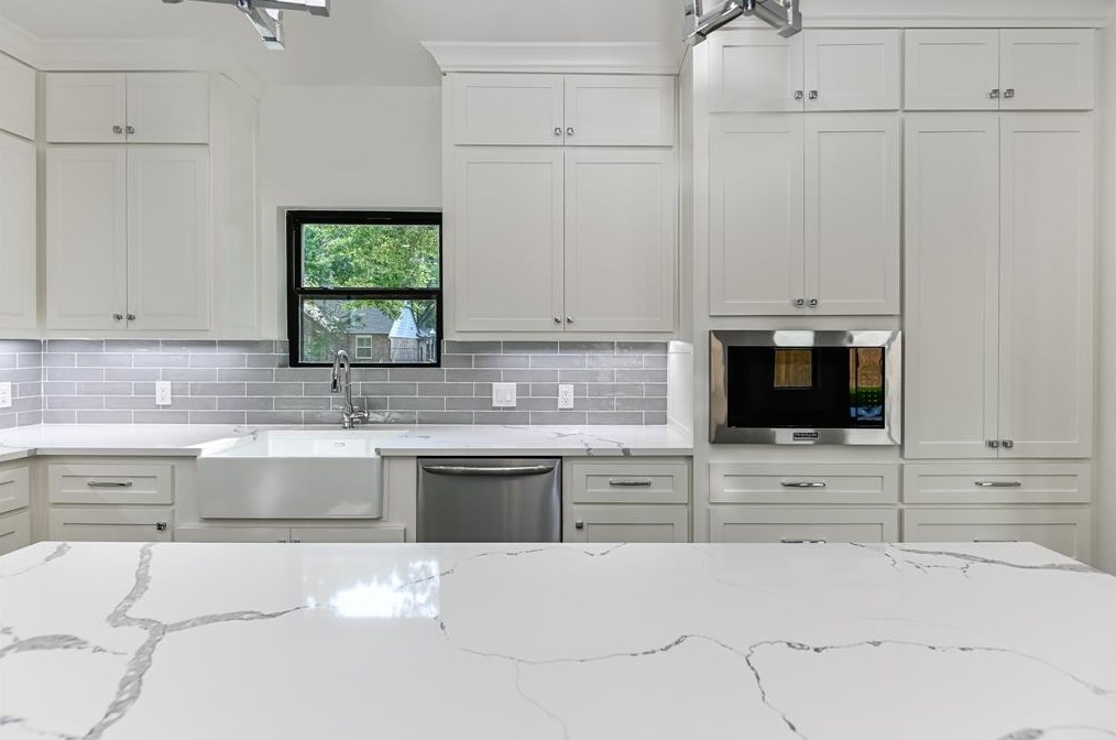 10023 Springwood Frst, Houston TX  77080-6442 exterior